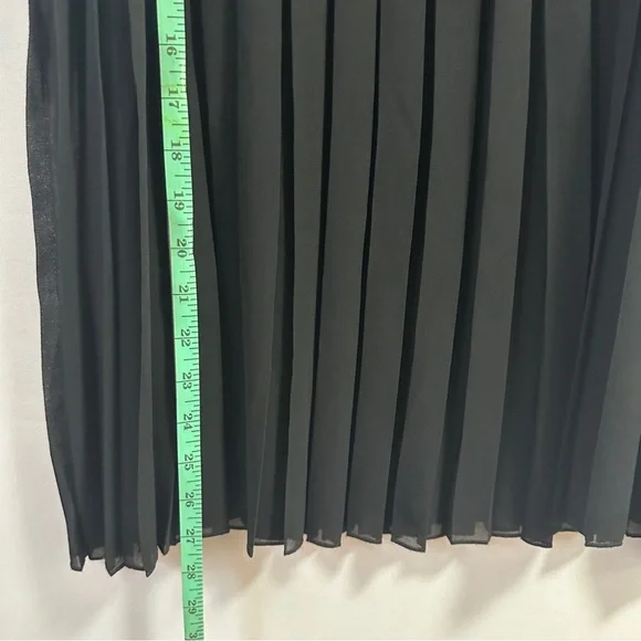 H&M Black Pleated Tank Top Blouse - Picture 4 of 7